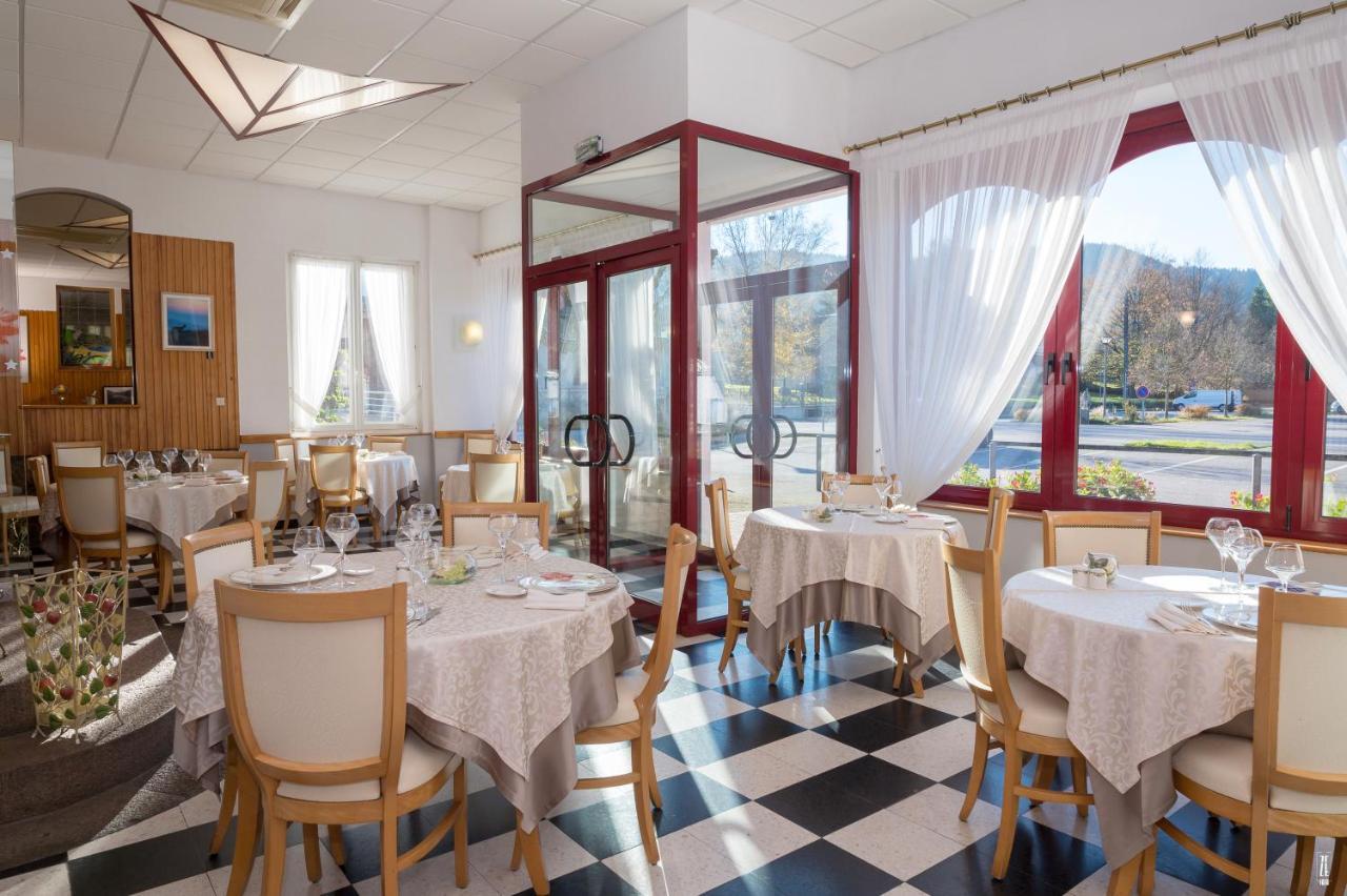 Logis Hotel & Restaurant Des Lacs Celles-sur-Plaine Kültér fotó