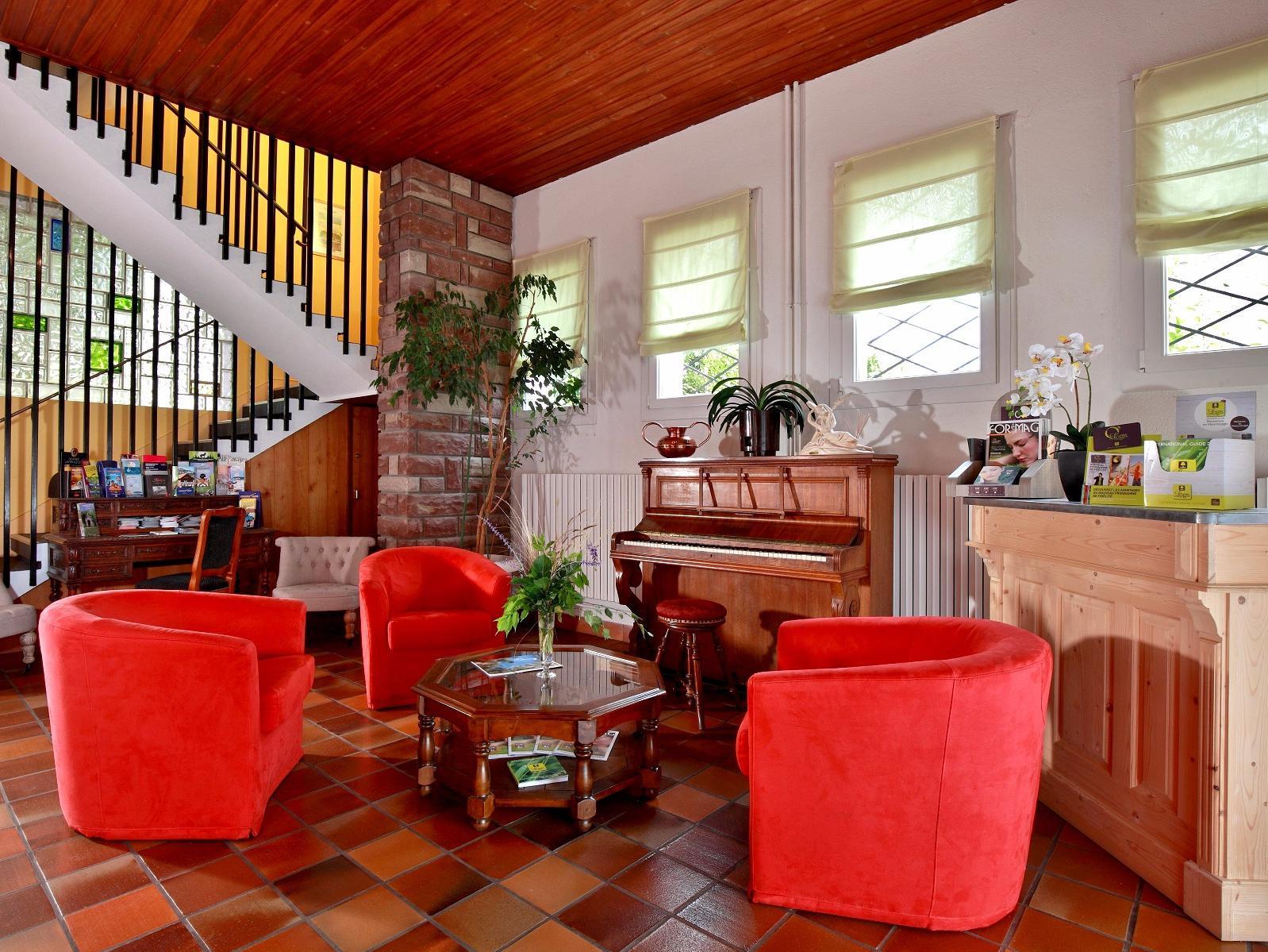 Logis Hotel & Restaurant Des Lacs Celles-sur-Plaine Kültér fotó