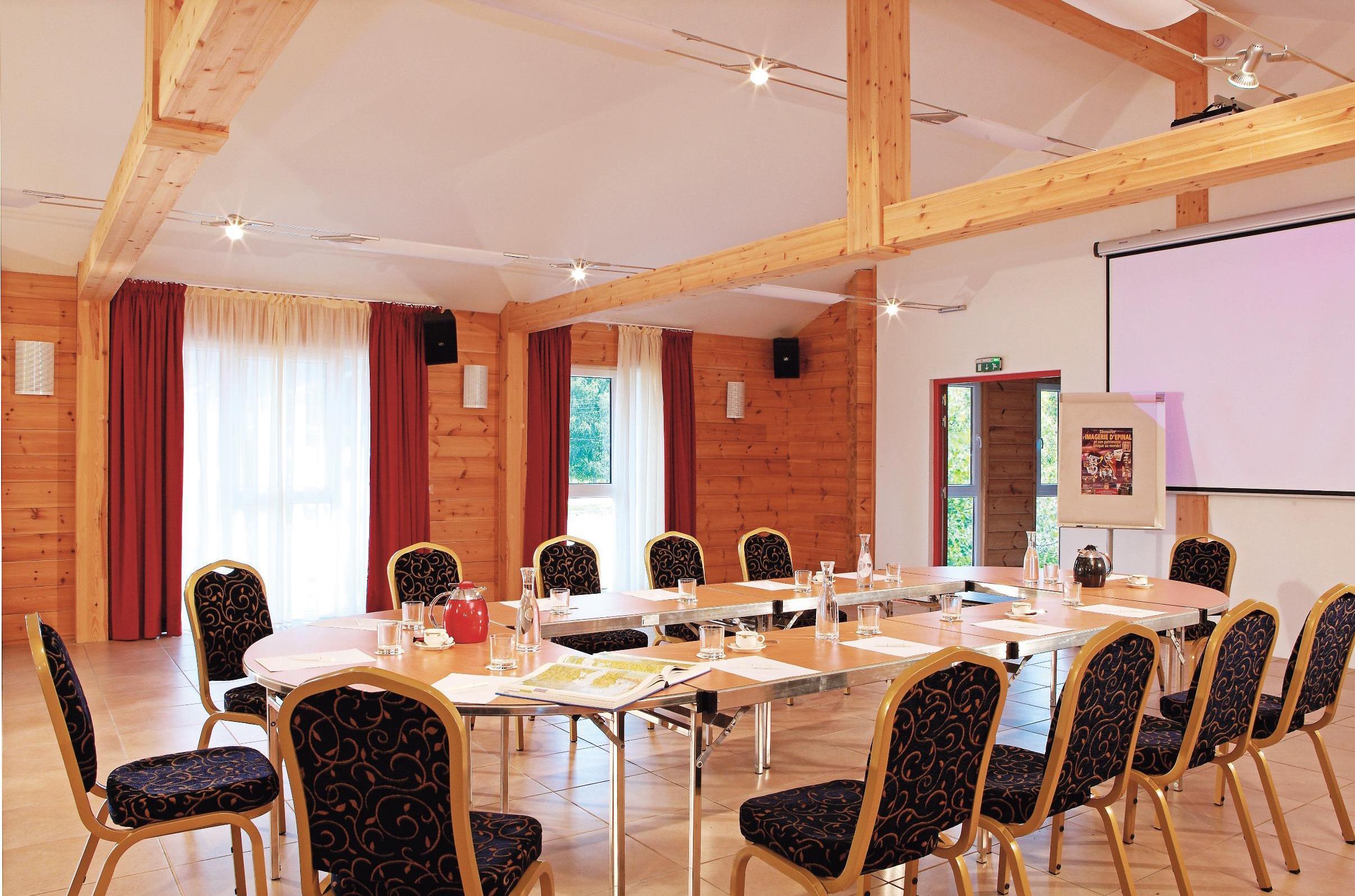 Logis Hotel & Restaurant Des Lacs Celles-sur-Plaine Kültér fotó