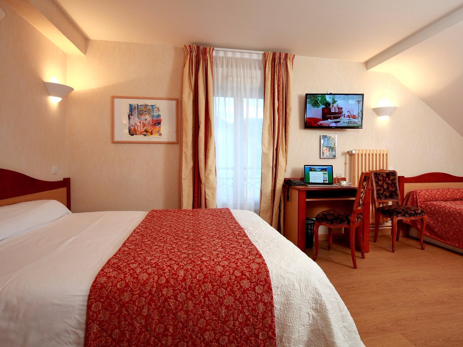 Logis Hotel & Restaurant Des Lacs Celles-sur-Plaine Kültér fotó